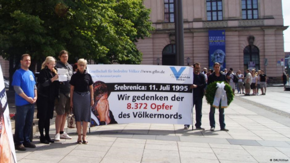 'Mitglieder der GfbV: verbreiten ohne Schamgefühle falsche Zahlen über die Toten von Srebrenica'