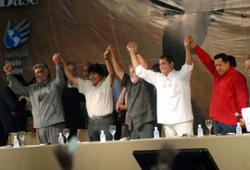 Die Prsidenten der Linksregierung von Paraguay, Fernando Lugo, Bolivien, Evo Morales, Brasilien, Lula da Silva, Equador, Rafael Correa, und Venezuela, Hugo Chvez, beim Weltsozialforum 2009 in Blem, Brasilien