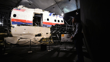 Die internationale Ermittlungsgruppe zur MH17-Katastrophe (JIT) geht auf Grund des bislang ausgewerteten Materials davon aus, dass das BUK-Geschoss, das am 14. Juli 2014 das Flugzeug traf, von Rebellengebiet aus abgeschossen wurde.