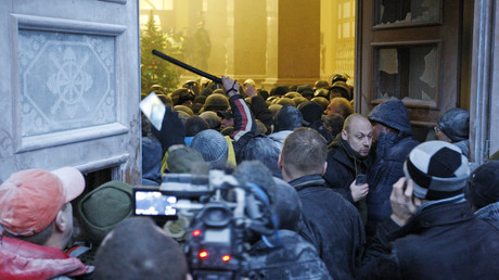 Die Anhnger von Micheil Saakaschwili besetzten am 17. Dezember kurzzeitig das Foyer des 